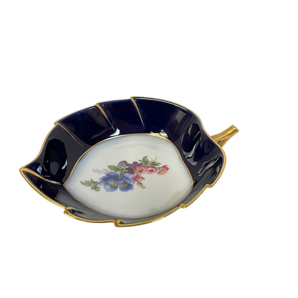 Vintage Kaiser Kobalt Imperial White Black Floral 4.5" W x 5" L‎